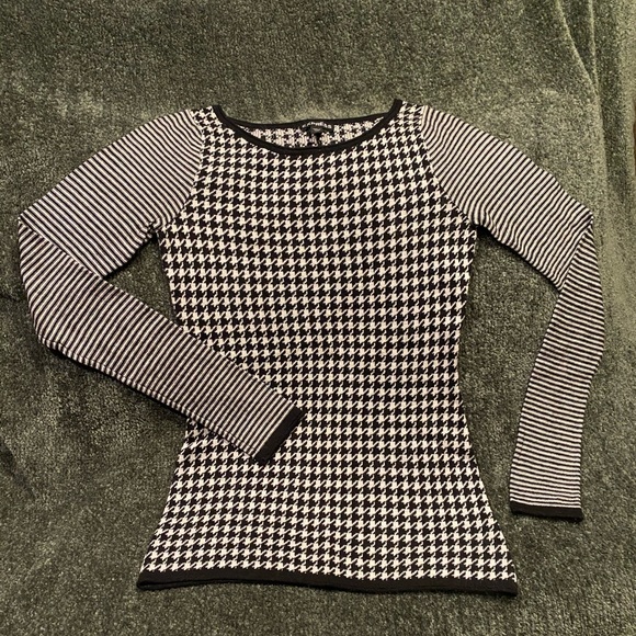 EXPRESS Multi-Pattered Sweater - Picture 1 of 8